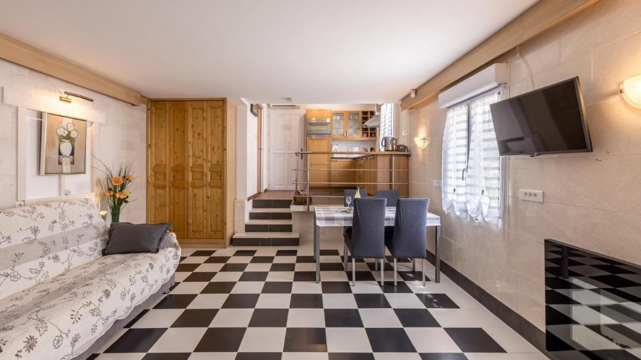 Apartments Katarina Трогир Экстерьер фото