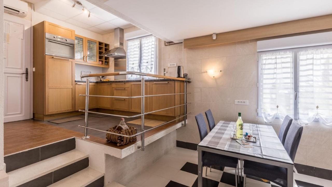 Apartments Katarina Трогир Экстерьер фото